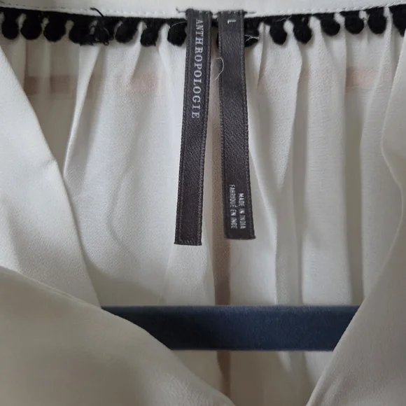 New Anthropologie White Blouse with Black Embroidery Size Large - Picture 9 of 9